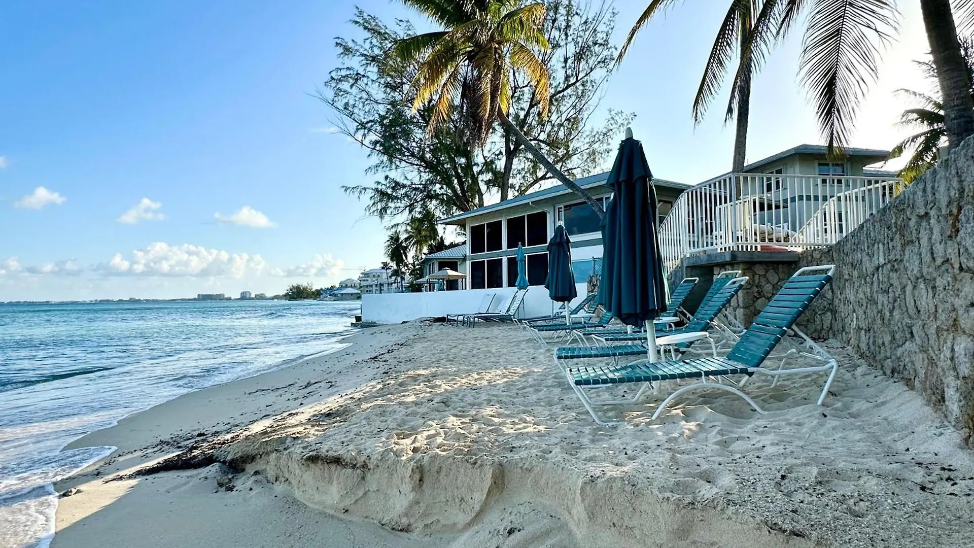 Plantation Village #37 Condo Seven Mile Beach Каймановы острова